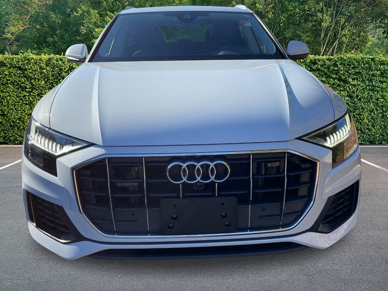 2023 Audi Q8 Premium photo