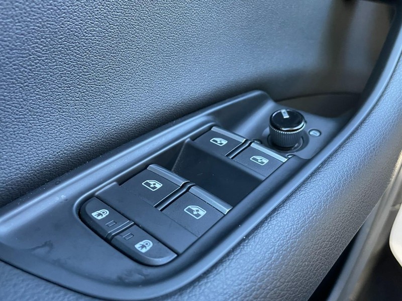 2023 Audi Q8 Premium photo