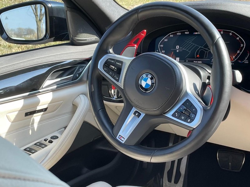 2023 BMW 5-Series M550i xDrive photo