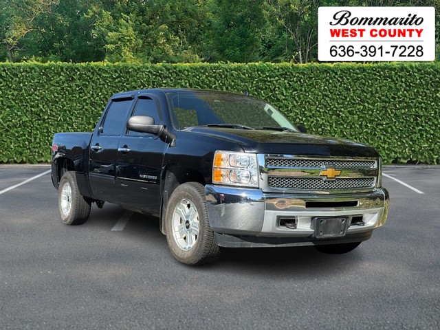 2013 Chevrolet Silverado 1500 4WD LT Crew Cab at West County Pre-Owned Center in Ellisville MO