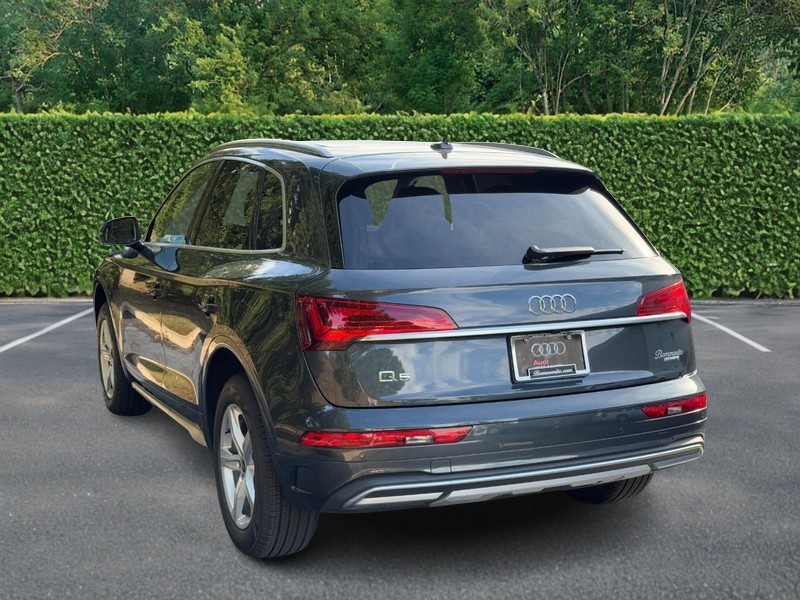 Audi Q5 Vehicle Full-screen Gallery Image 04
