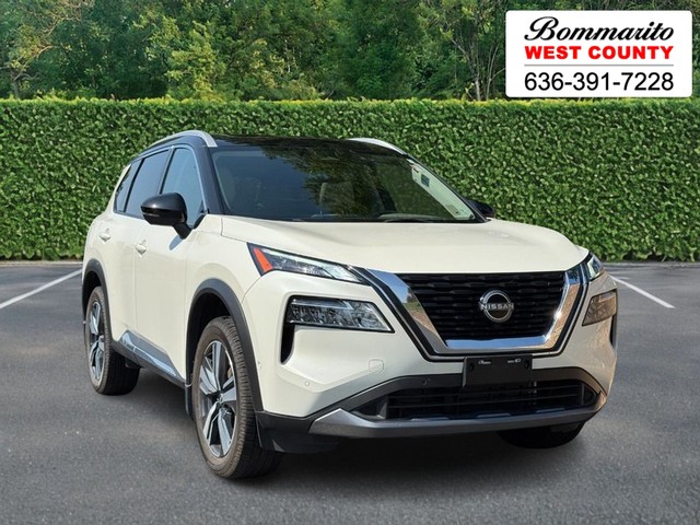 2023 Nissan Rogue SL at Bommarito MSRP site in Hazelwood MO