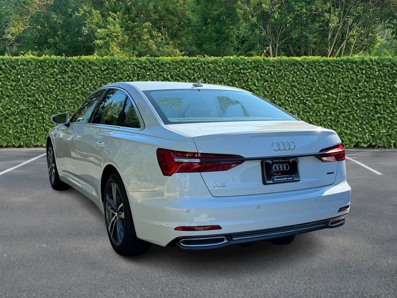 Audi A6 Sedan Vehicle Full-screen Gallery Image 04