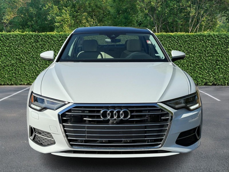 Audi A6 Sedan Vehicle Full-screen Gallery Image 07