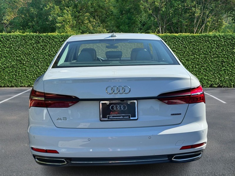 Audi A6 Sedan Vehicle Full-screen Gallery Image 08