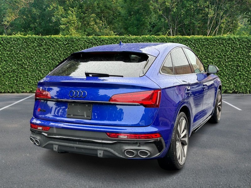 Audi SQ5 Sportback Vehicle Full-screen Gallery Image 03