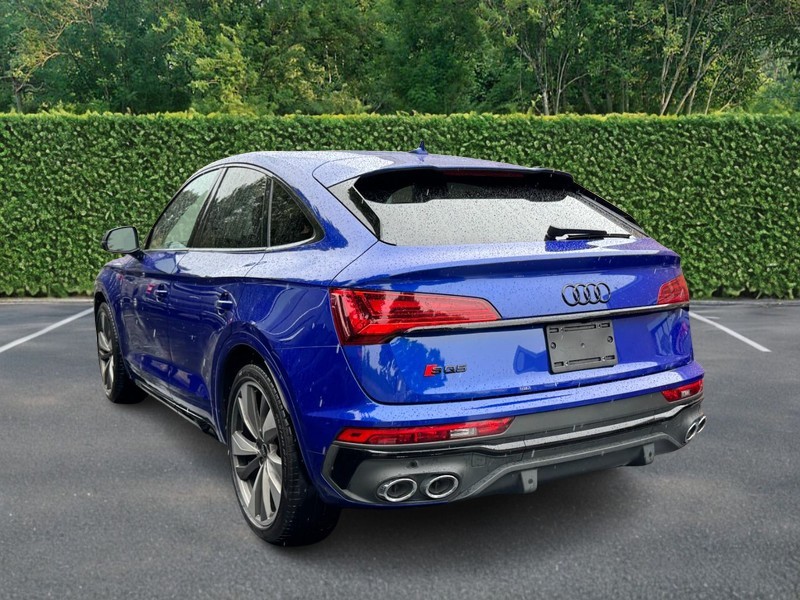 Audi SQ5 Sportback Vehicle Full-screen Gallery Image 04