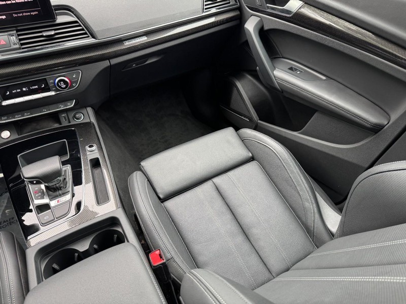 Audi SQ5 Sportback Vehicle Full-screen Gallery Image 15