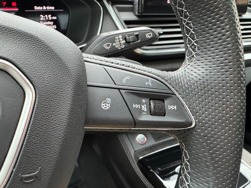 Audi SQ5 Sportback Vehicle Full-screen Gallery Image 18