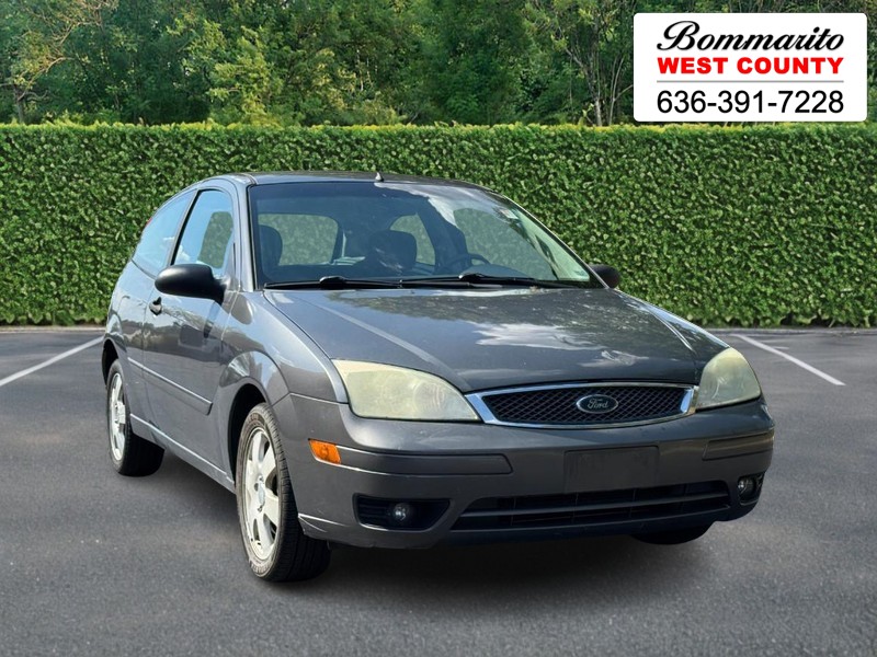 Ford Focus Vehicle Full-screen Gallery Image 01