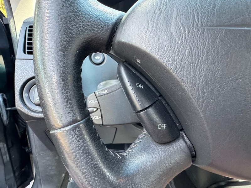 Ford Focus Vehicle Full-screen Gallery Image 18