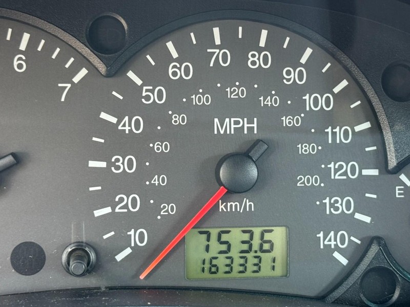 Ford Focus Vehicle Full-screen Gallery Image 20