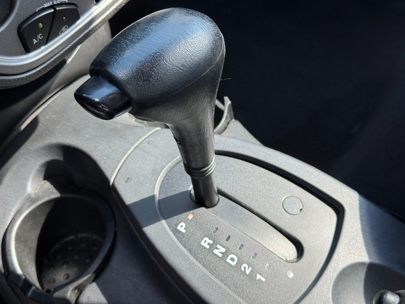 Ford Focus Vehicle Full-screen Gallery Image 21