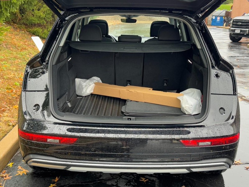 Audi Q5 Vehicle Full-screen Gallery Image 09