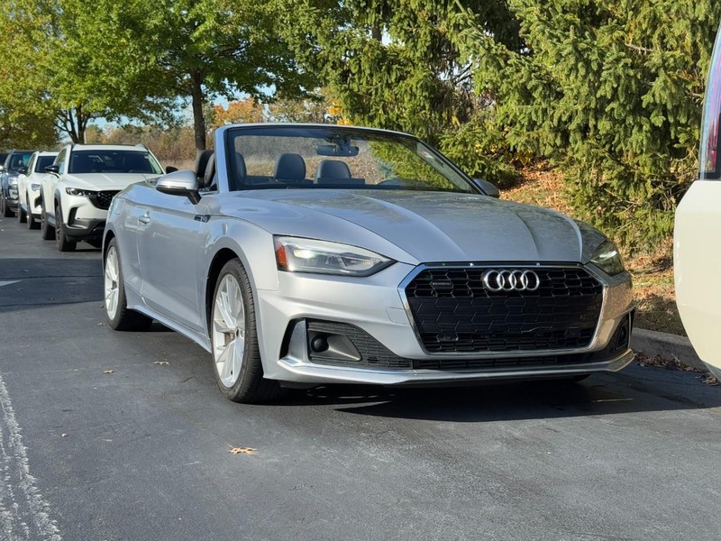 Audi A5 Cabriolet Vehicle Full-screen Gallery Image 10
