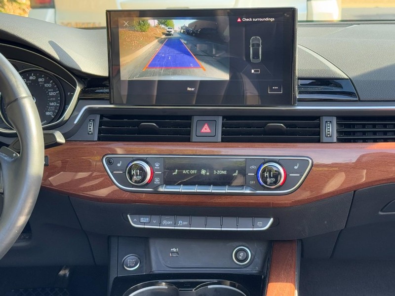 Audi A5 Cabriolet Vehicle Full-screen Gallery Image 17