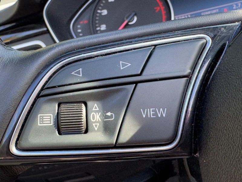 Audi A5 Cabriolet Vehicle Full-screen Gallery Image 20