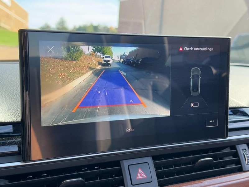 Audi A5 Cabriolet Vehicle Full-screen Gallery Image 26