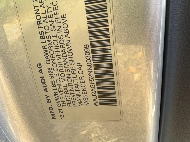 Audi A5 Cabriolet Vehicle Full-screen Gallery Image 29