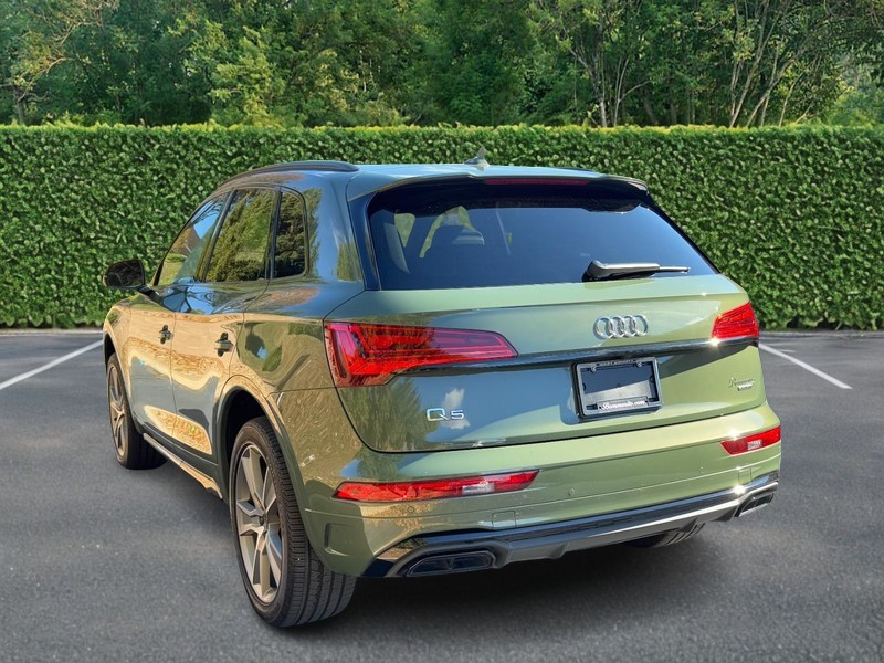Audi Q5 Vehicle Full-screen Gallery Image 04