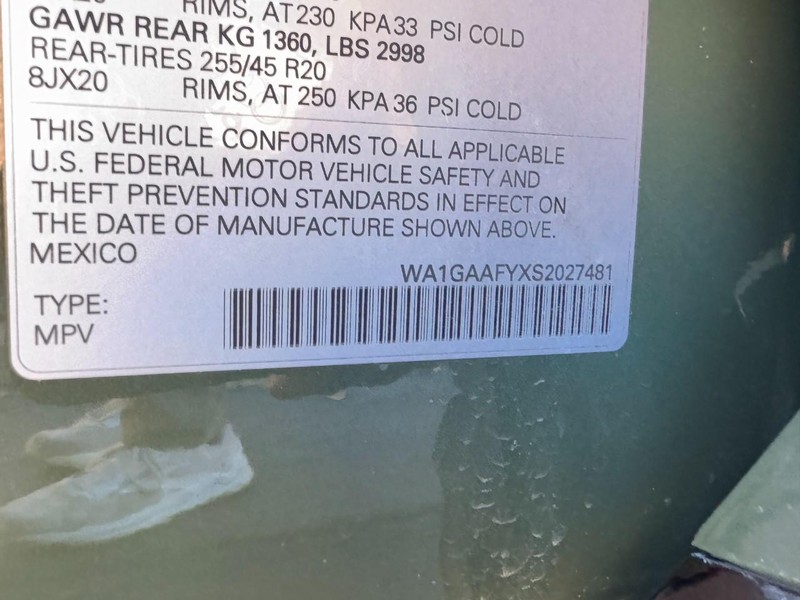 Audi Q5 Vehicle Full-screen Gallery Image 26