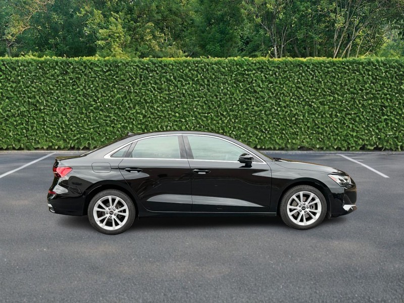 Audi A3 Vehicle Full-screen Gallery Image 02