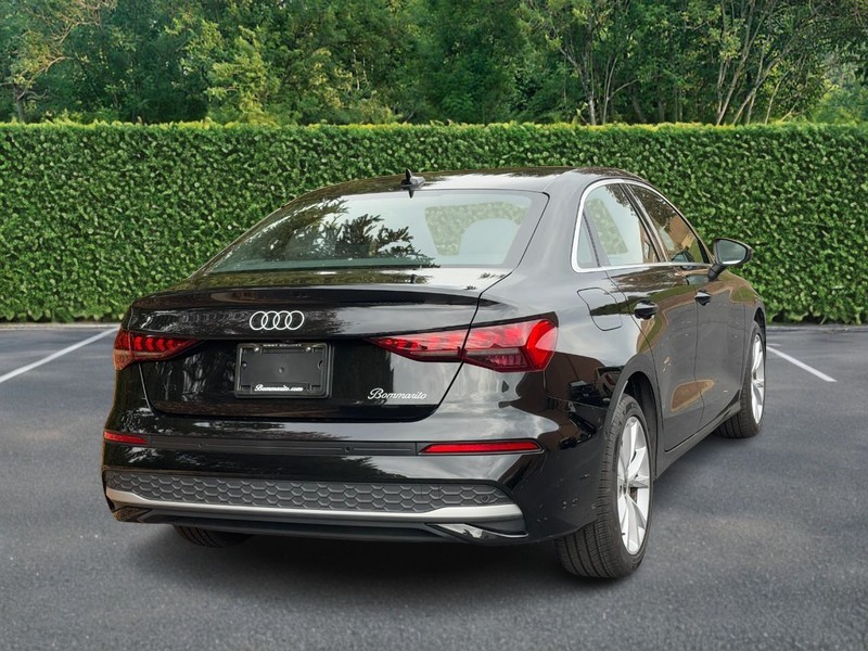 Audi A3 Vehicle Full-screen Gallery Image 03