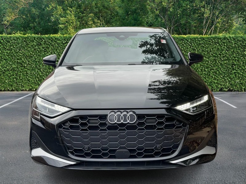 Audi A3 Vehicle Full-screen Gallery Image 07