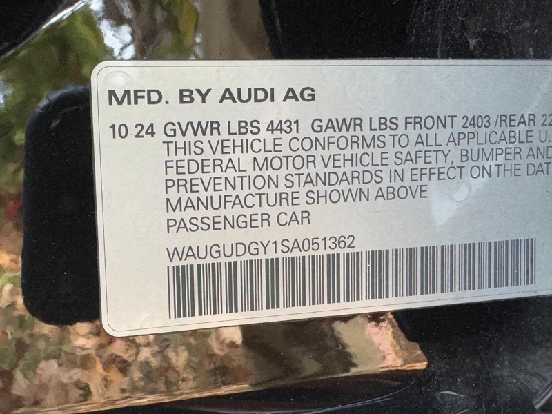 Audi A3 Vehicle Full-screen Gallery Image 26