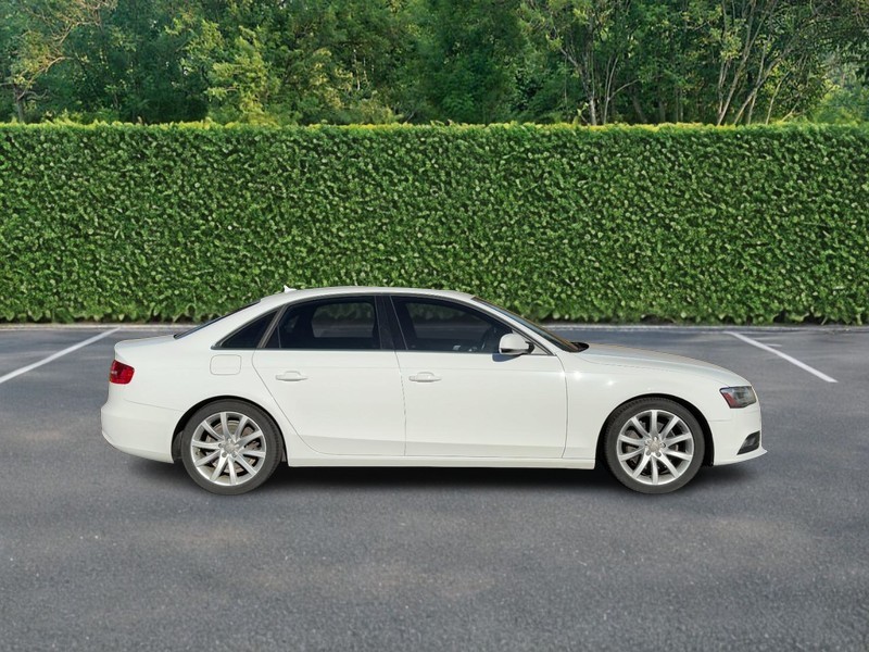 Audi A4 Vehicle Full-screen Gallery Image 02
