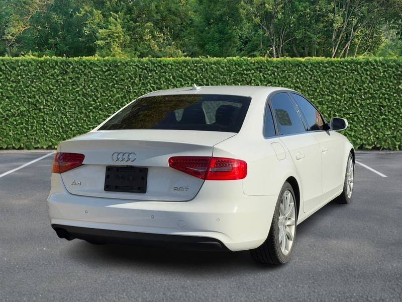 Audi A4 Vehicle Full-screen Gallery Image 03