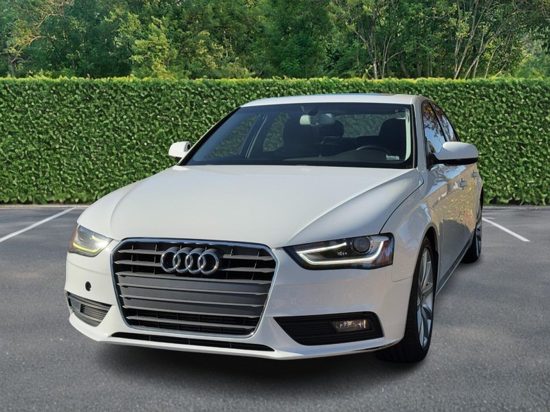 Audi A4 Vehicle Full-screen Gallery Image 06