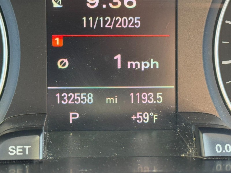 Audi A4 Vehicle Full-screen Gallery Image 20