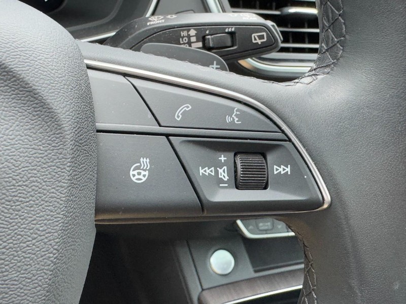 Audi Q5 Vehicle Full-screen Gallery Image 19