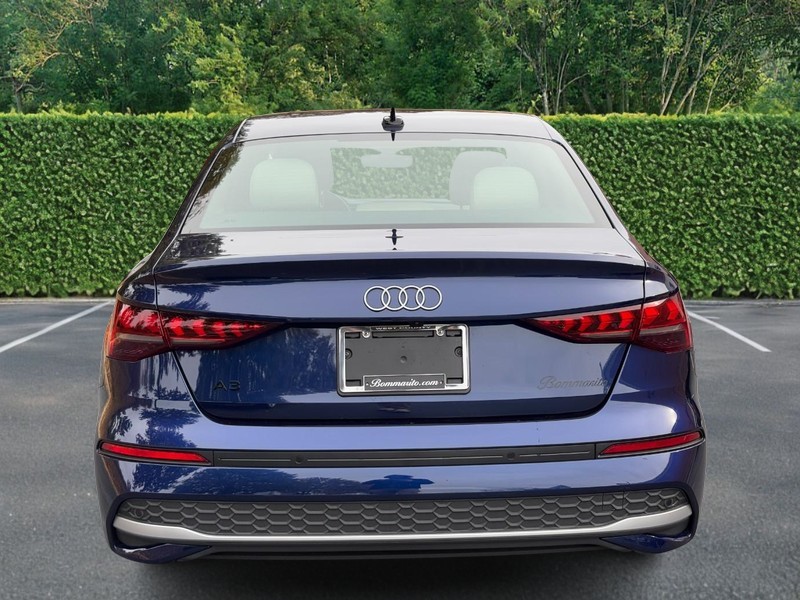 Audi A3 Vehicle Full-screen Gallery Image 08