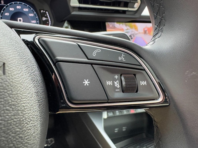 Audi A3 Vehicle Full-screen Gallery Image 19