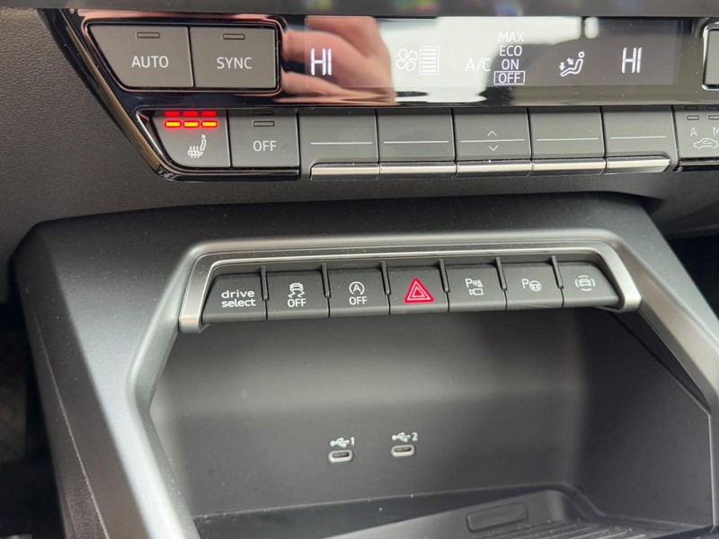 Audi A3 Vehicle Full-screen Gallery Image 22