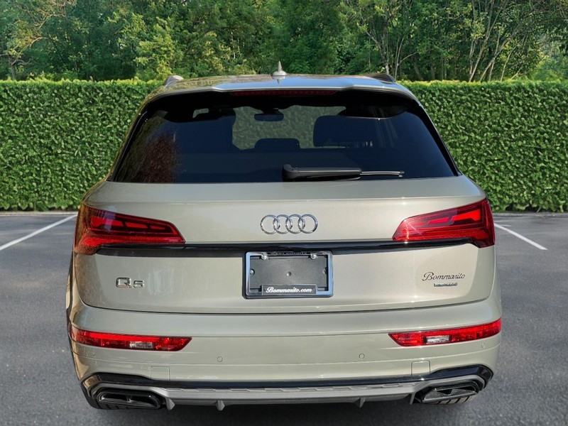 Audi Q5 Vehicle Full-screen Gallery Image 08