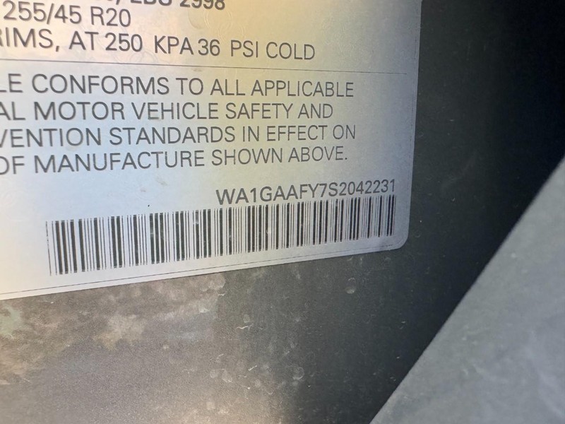 Audi Q5 Vehicle Full-screen Gallery Image 26