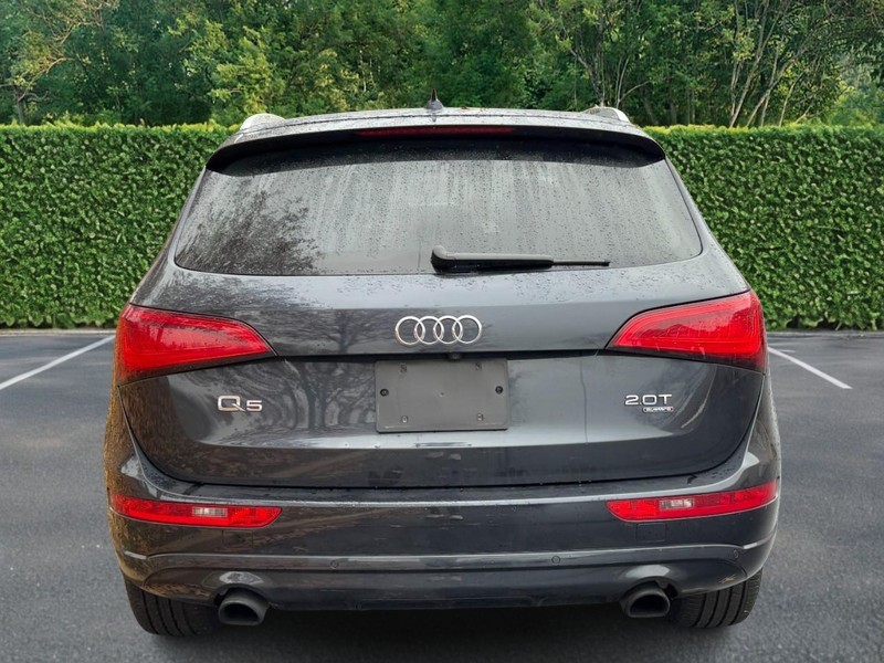 Audi Q5 Vehicle Full-screen Gallery Image 08