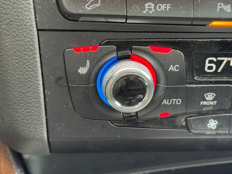 Audi Q5 Vehicle Full-screen Gallery Image 21