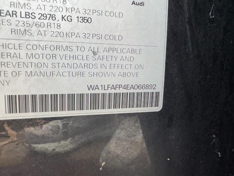 Audi Q5 Vehicle Full-screen Gallery Image 26