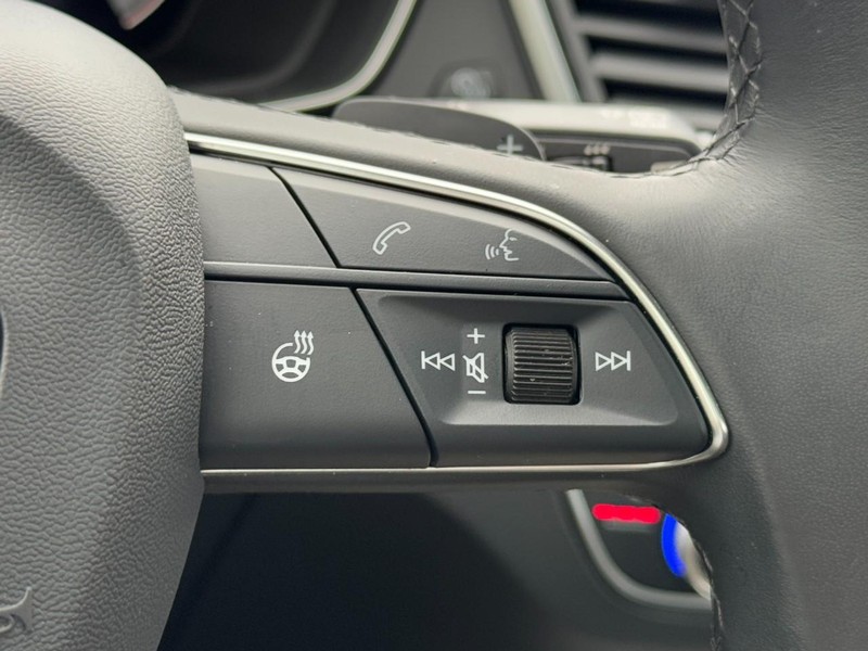 Audi Q5 Vehicle Full-screen Gallery Image 19