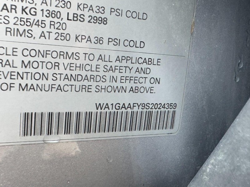 Audi Q5 Vehicle Full-screen Gallery Image 26