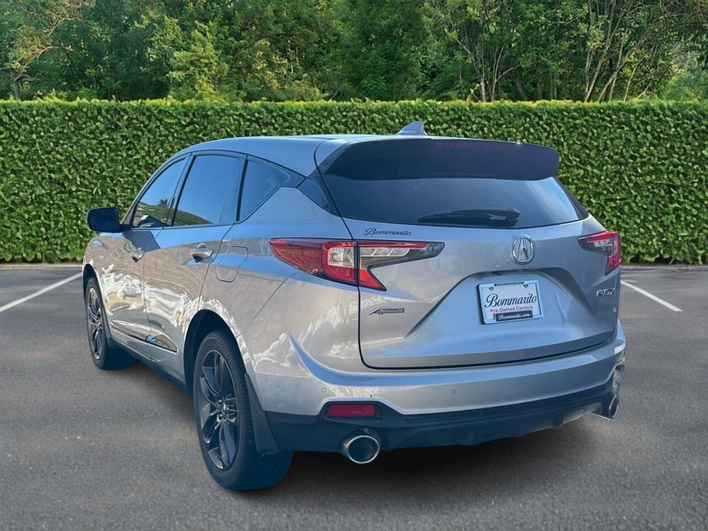 Acura RDX Vehicle Full-screen Gallery Image 04