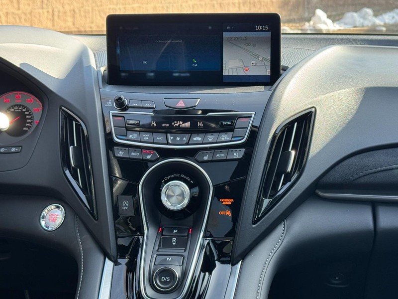 Acura RDX Vehicle Full-screen Gallery Image 13