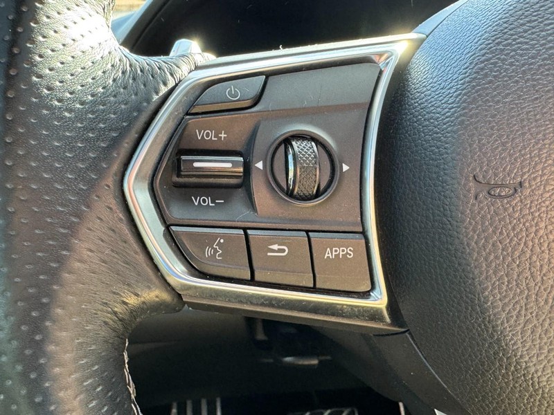 Acura RDX Vehicle Full-screen Gallery Image 17