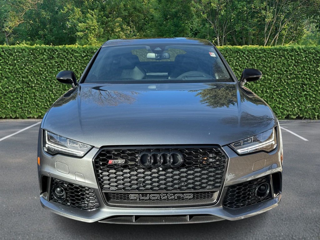 Audi RS 7 Vehicle Full-screen Gallery Image 07