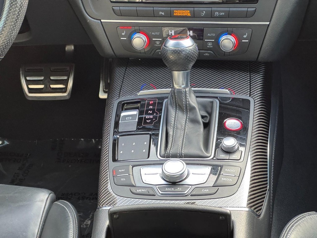 Audi RS 7 Vehicle Full-screen Gallery Image 15