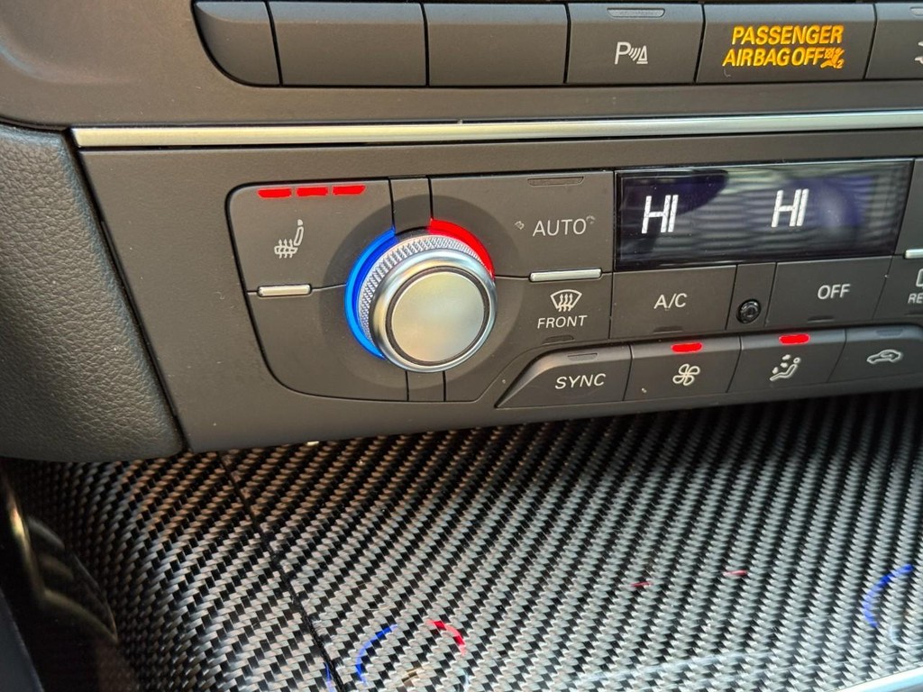 Audi RS 7 Vehicle Full-screen Gallery Image 22